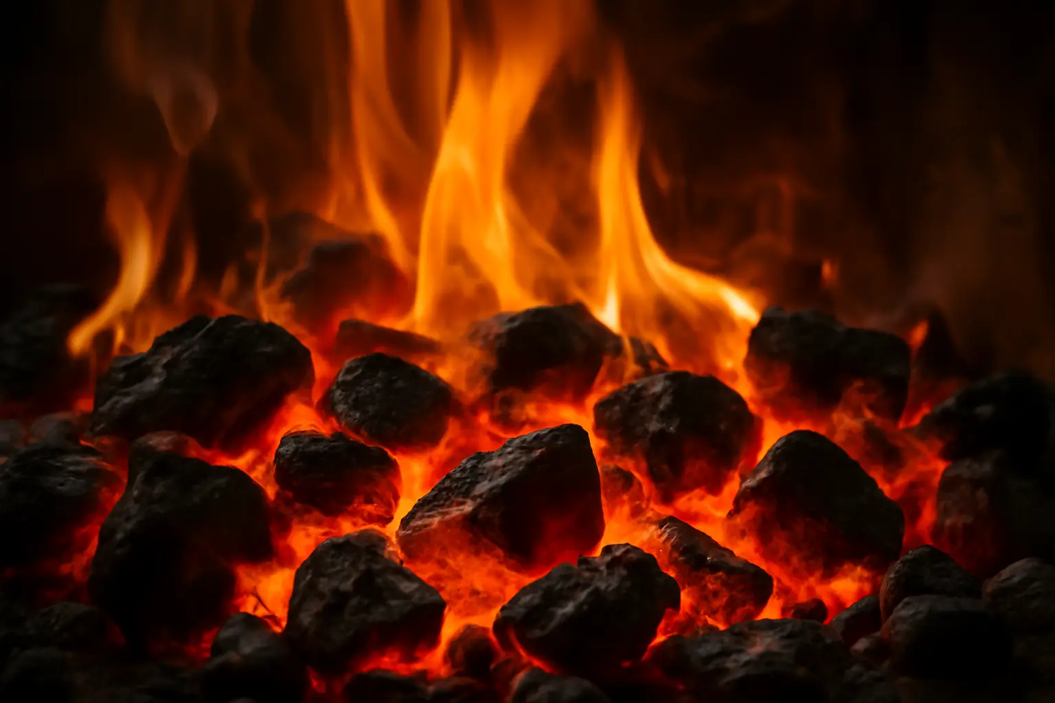 Температура горения каменного угля: от воспламенения до 1300 °C в топке