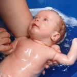 купание новорожденного