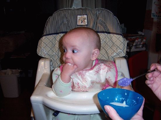 прикорм ребенка при грудном вскармливании фото